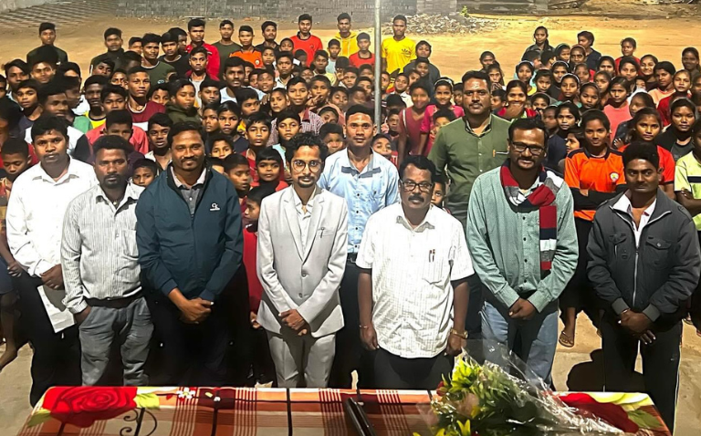 0004-6280742803674856504 4